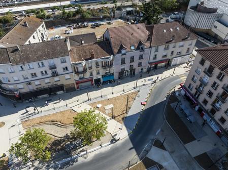 Quatre nouvelles terrasses sur la place de l’Ermitage